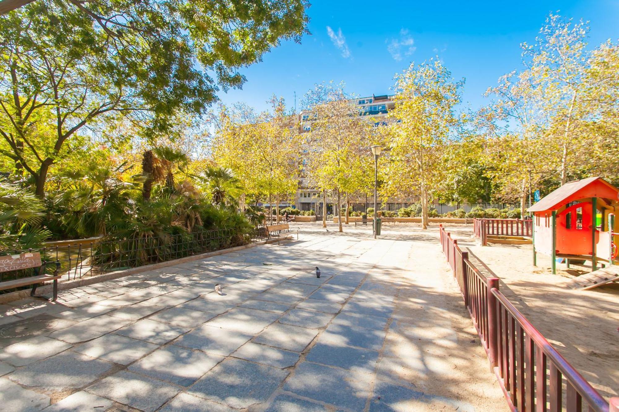 Appartamento Guernica Luxury Duplex - Location, Light, And Art Madrid Esterno foto