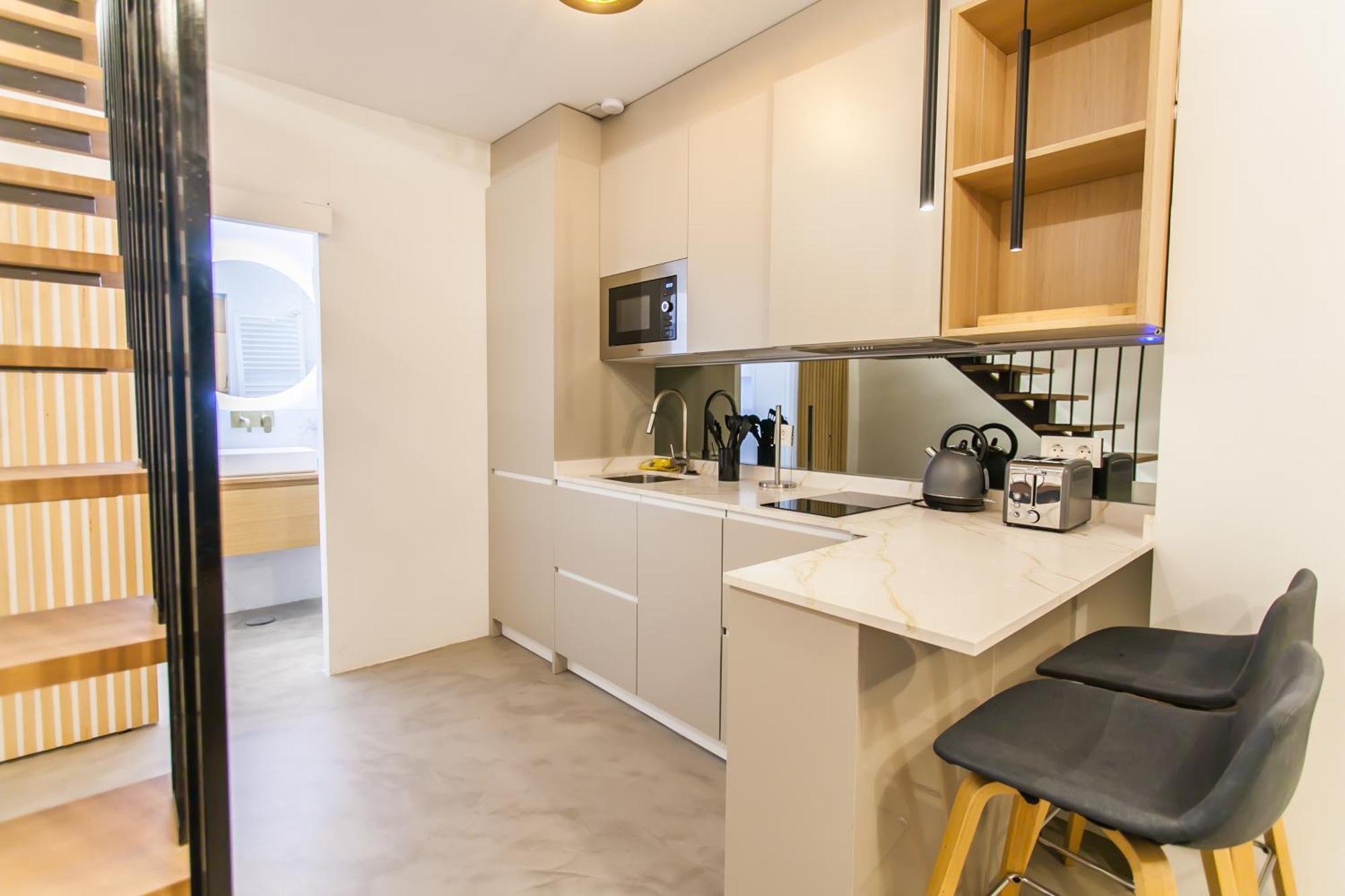 Appartamento Guernica Luxury Duplex - Location, Light, And Art Madrid Esterno foto